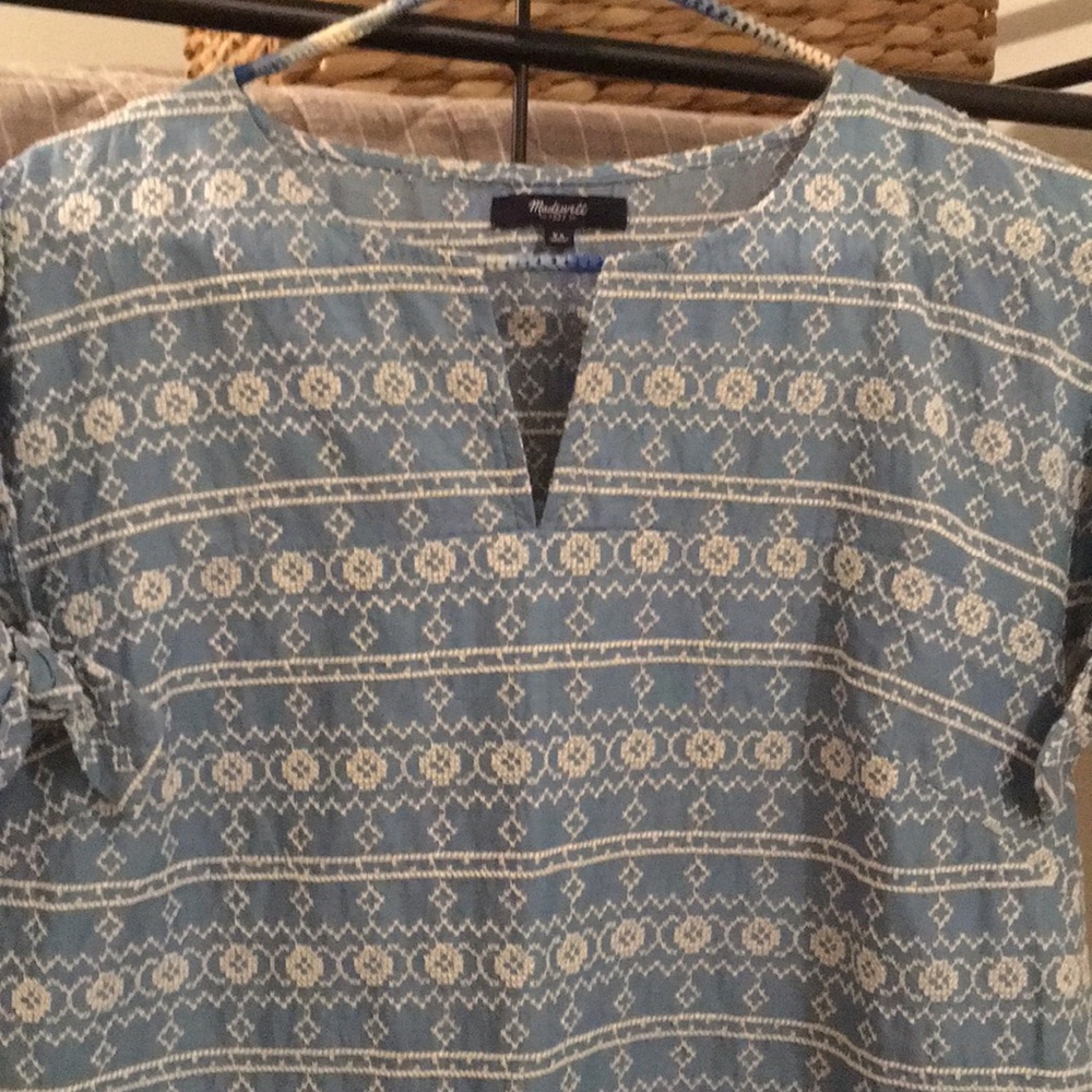 Gorgeous Madewell embroidered shift dress.